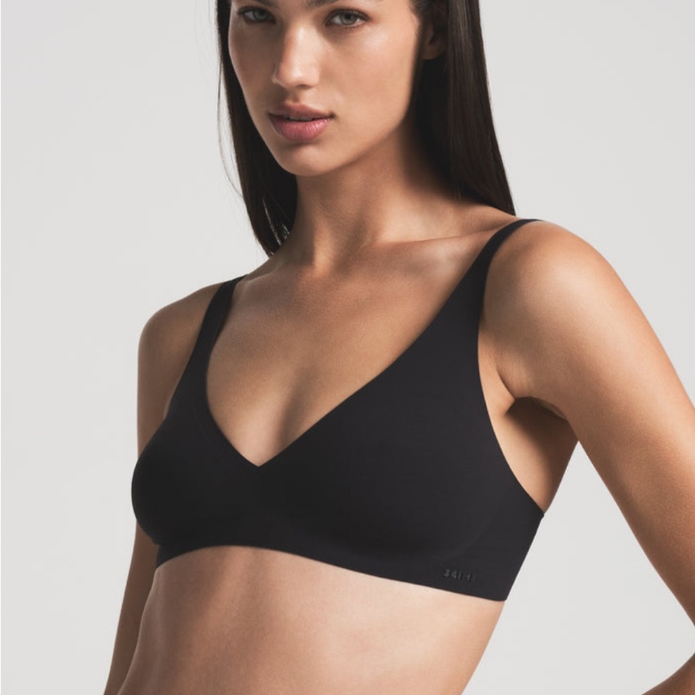 SKIMS NWT Naked Plunge Bralette in Medium DD